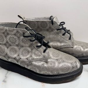 Dr. Martens silver platform boots, EUC US 8/ UK 6